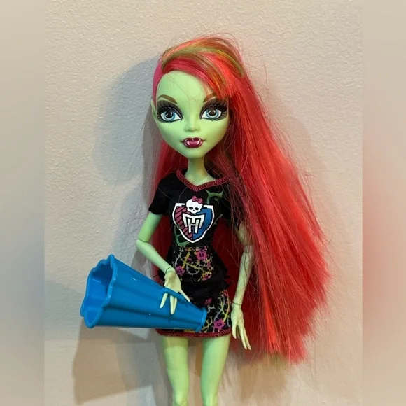 Monster High Venus McFlyTrap - Picture 2 of 3